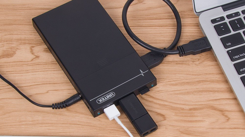 UNITEK 2.5" Hard Drive Enclosure with Hub, $16 with code WJIBN6D3
